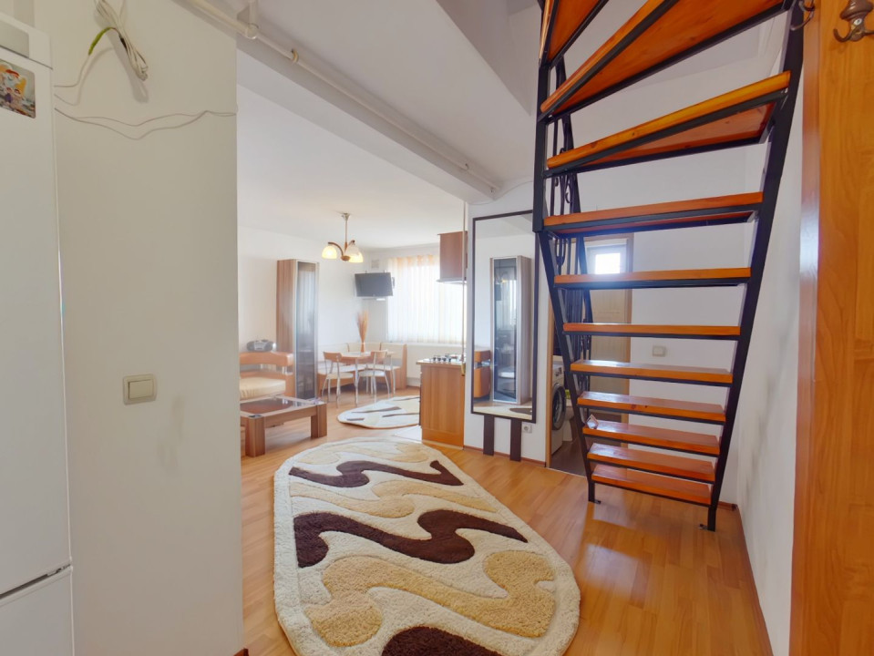 Inchiriere apartament 2 camere cu mansardă - 13 Decembrie 