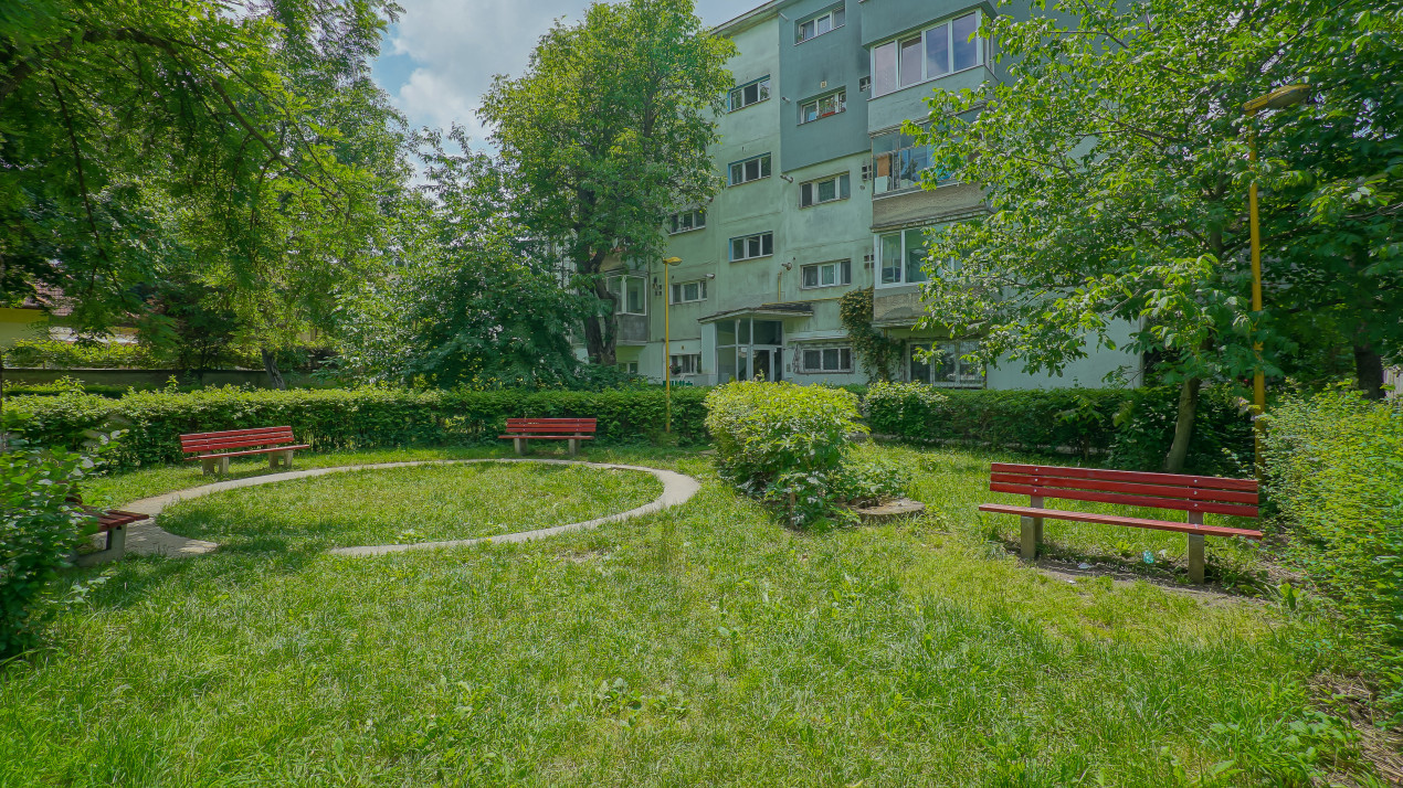 REZERVAT-Apartament cu 3 camere și 2 balcoane pe strada Hermann Oberth