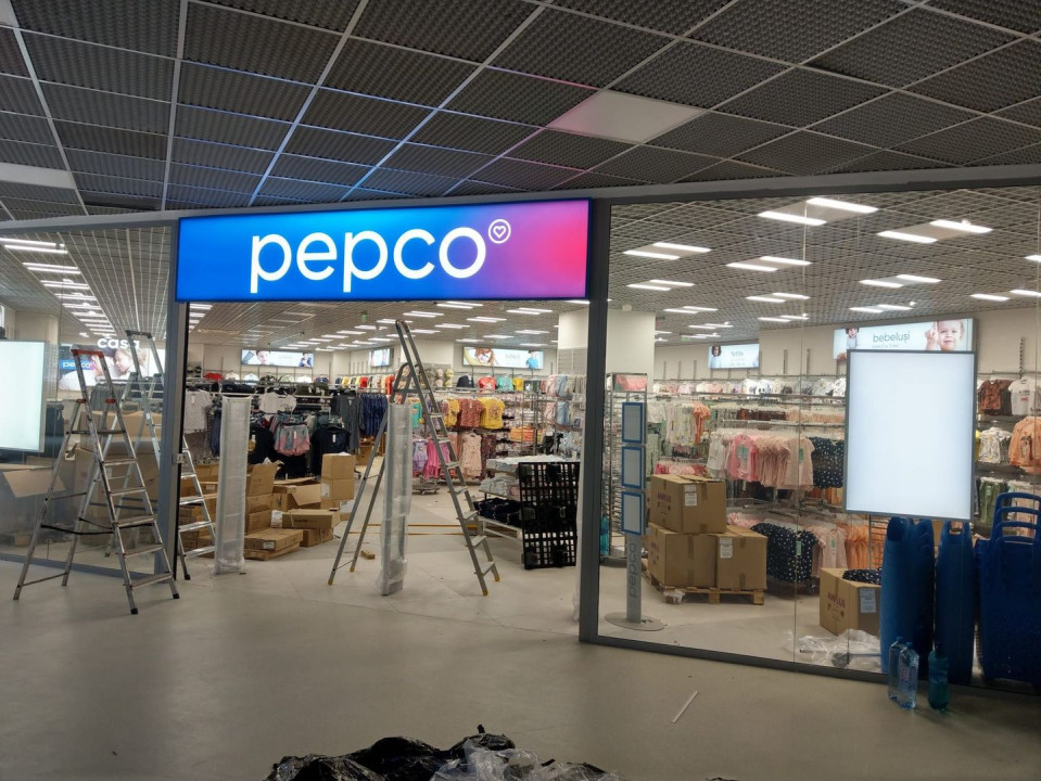 Spatiu comercial pretabil retail, servicii,  in ITC zona Vlahuta,  cu parcare