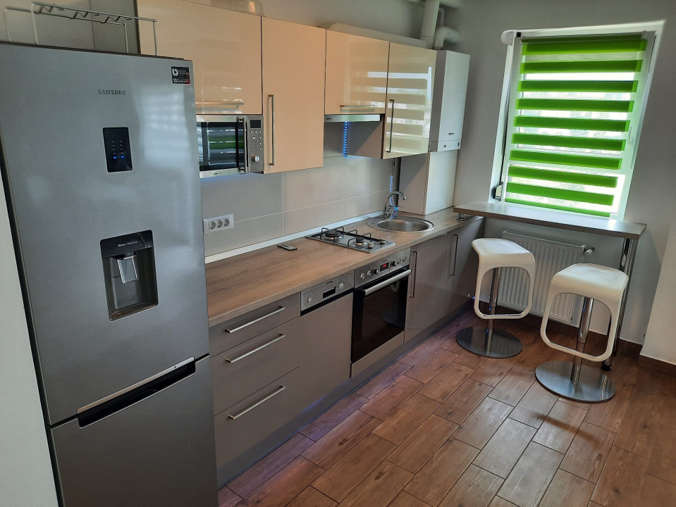 Apartament doua camere, Grandis, zona Coresi, aer conditionat, utilat/mobilat