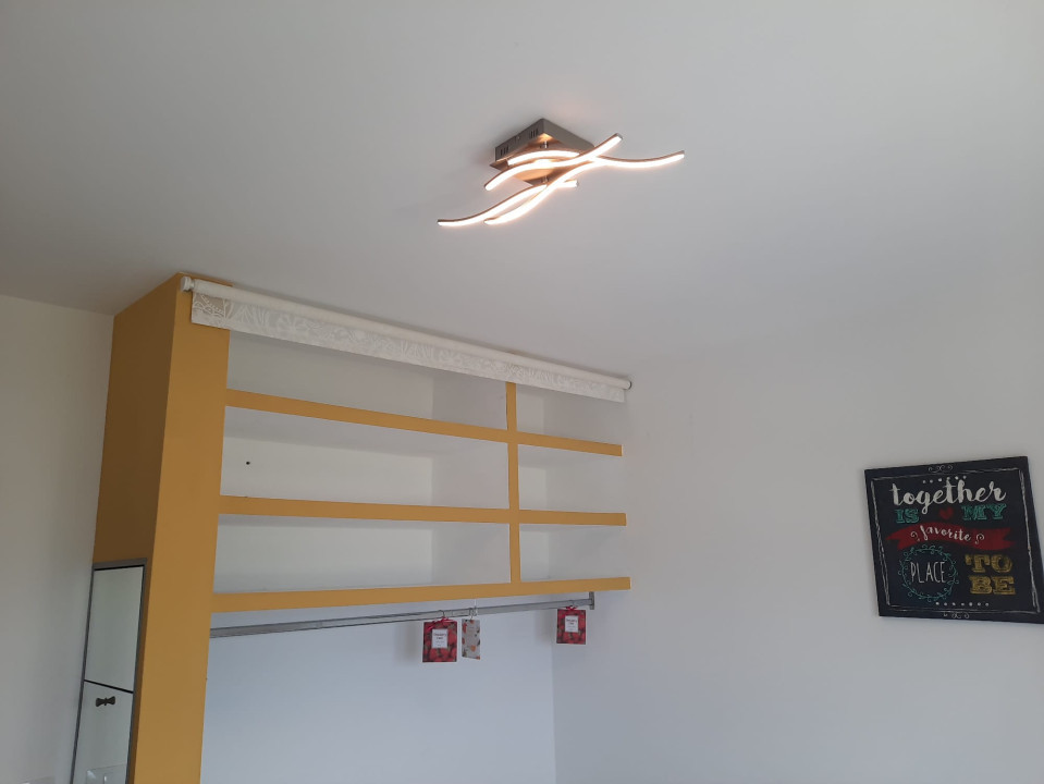 Apartament doua camere, Grandis, zona Coresi, aer conditionat, utilat/mobilat