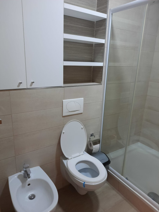 Apartament doua camere, Grandis, zona Coresi, aer conditionat, utilat/mobilat