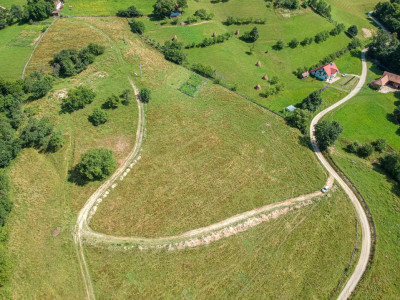 Teren 33720 mp  cu constructie demolata Poiana Marului OPORTUNITATE!!