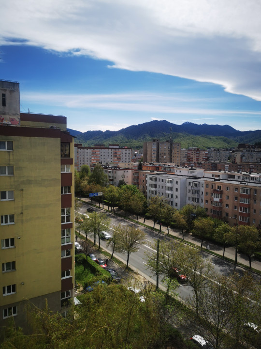 Apartament 3 camere-B-dul Alexandru Vlahuta