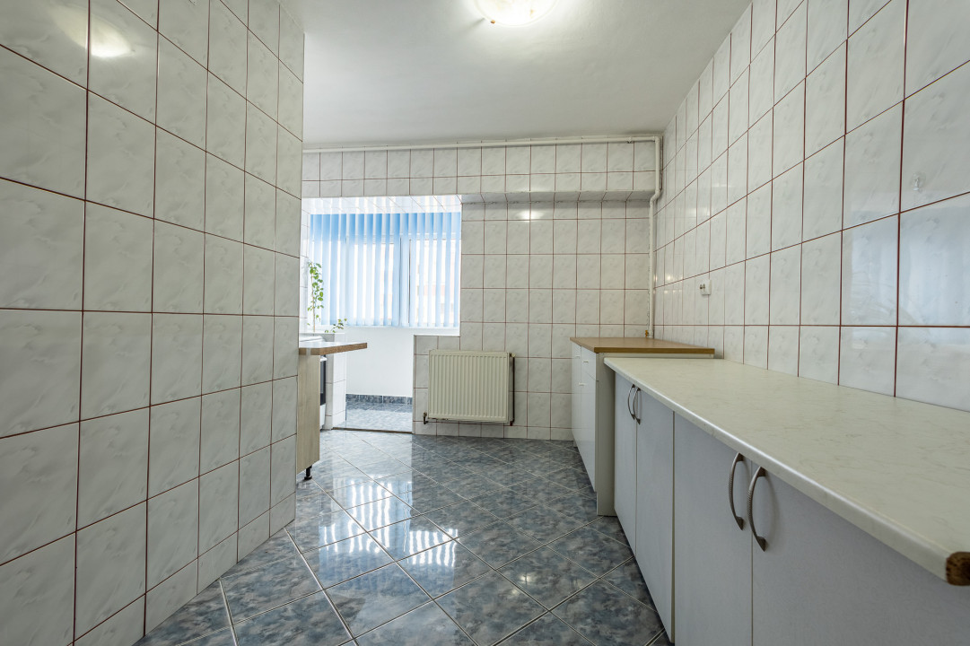 Apartament 3 camere-B-dul Alexandru Vlahuta