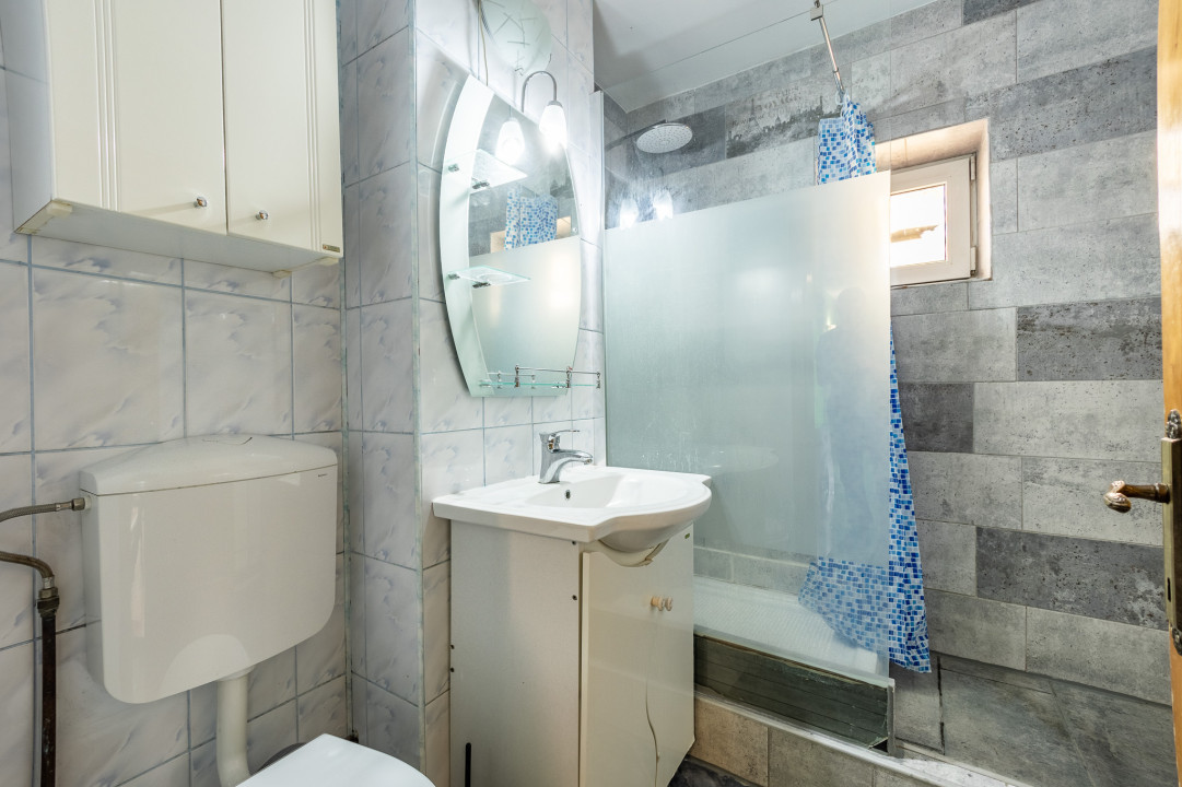 Apartament 3 camere-B-dul Alexandru Vlahuta