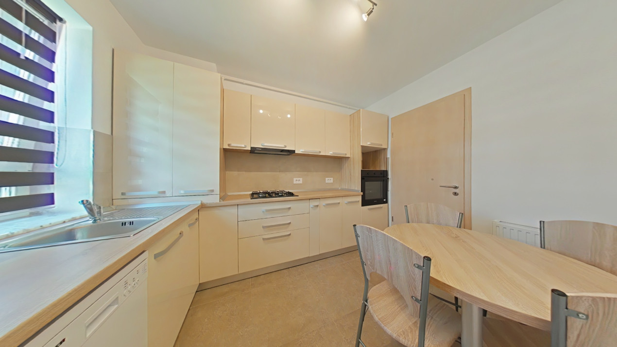 Apartament 2 camere Coresi cu loc de parcare