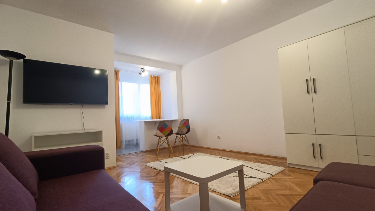 Garsoniera renovata, Etaj 3/9, Prima inchiriere - Calea Bucuresti