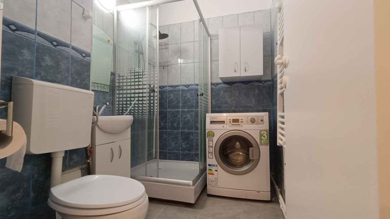 Garsoniera renovata, Etaj 3/9, Prima inchiriere - Calea Bucuresti