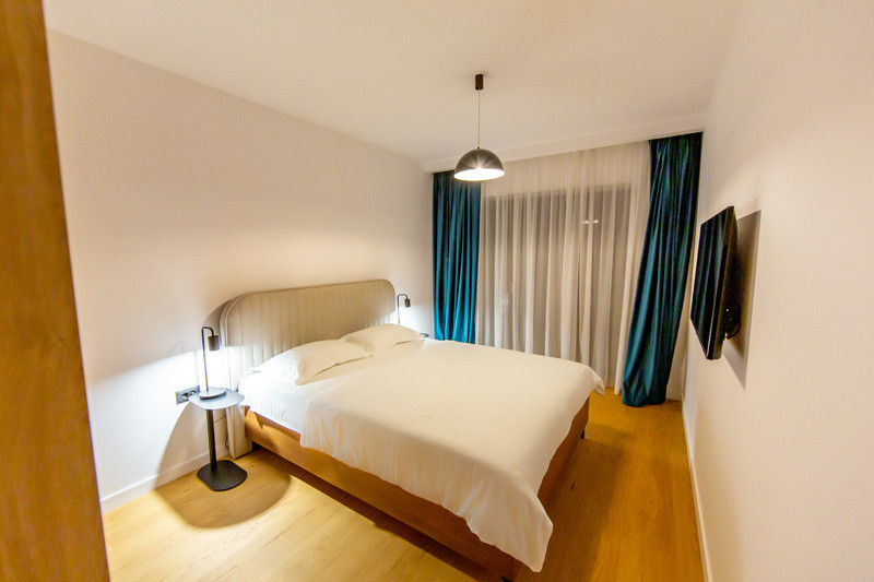 Apartament de 2 camere + birou