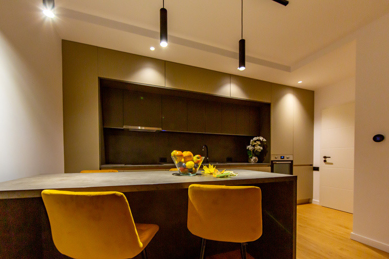 Apartament de 2 camere + birou