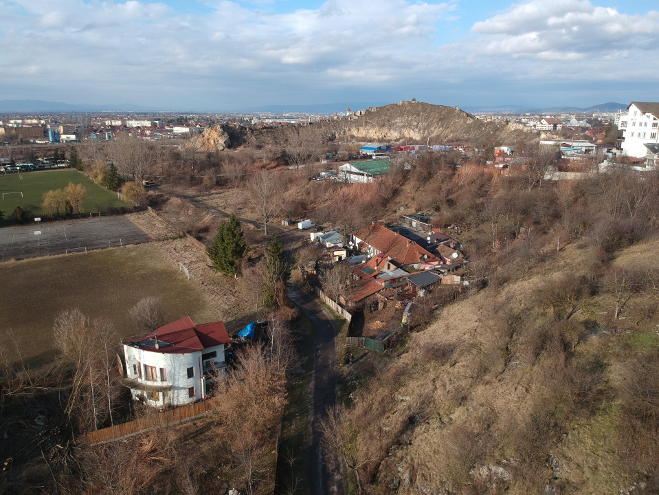 Rezervat - Teren Constructii locuinte, pensiune, 1293 mp - Bartolomeu