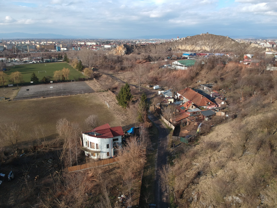 Rezervat - Teren Constructii locuinte, pensiune, 1293 mp - Bartolomeu