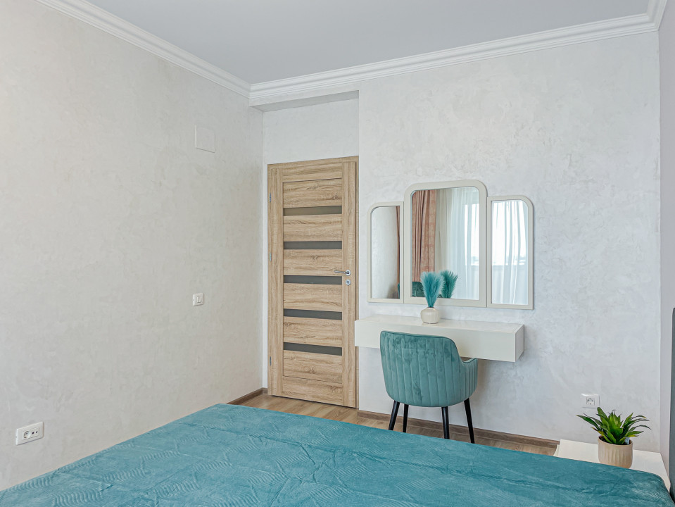 Penthouse 4 camere cu terasa generoasa si garaj subteran , zona Coresi