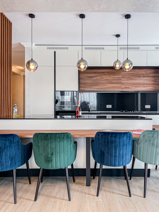 Penthouse 4 camere cu terasa generoasa si garaj subteran , zona Coresi