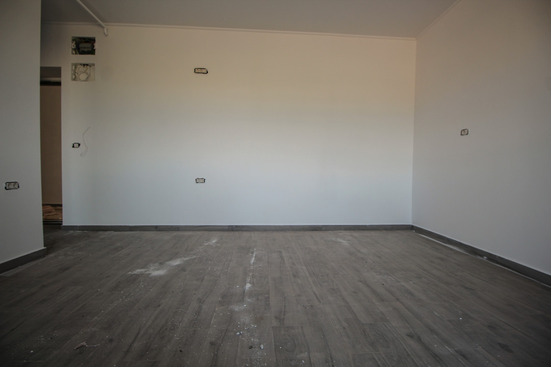 Apartament 3 camere bloc nou, Stupini