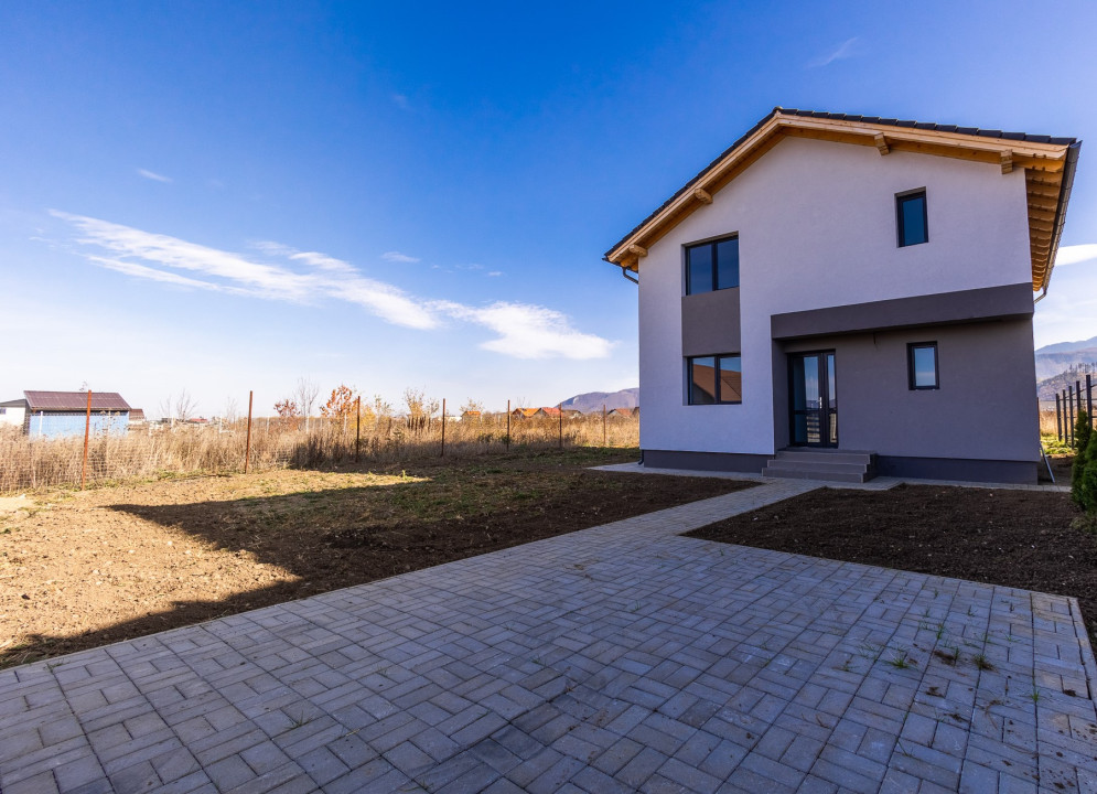 Vila Brasov, Cristian, singur in curte, intabulata, toate utilitatile