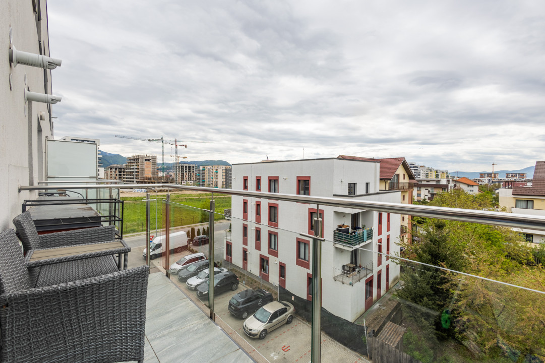 Studio cochet zona Coresi