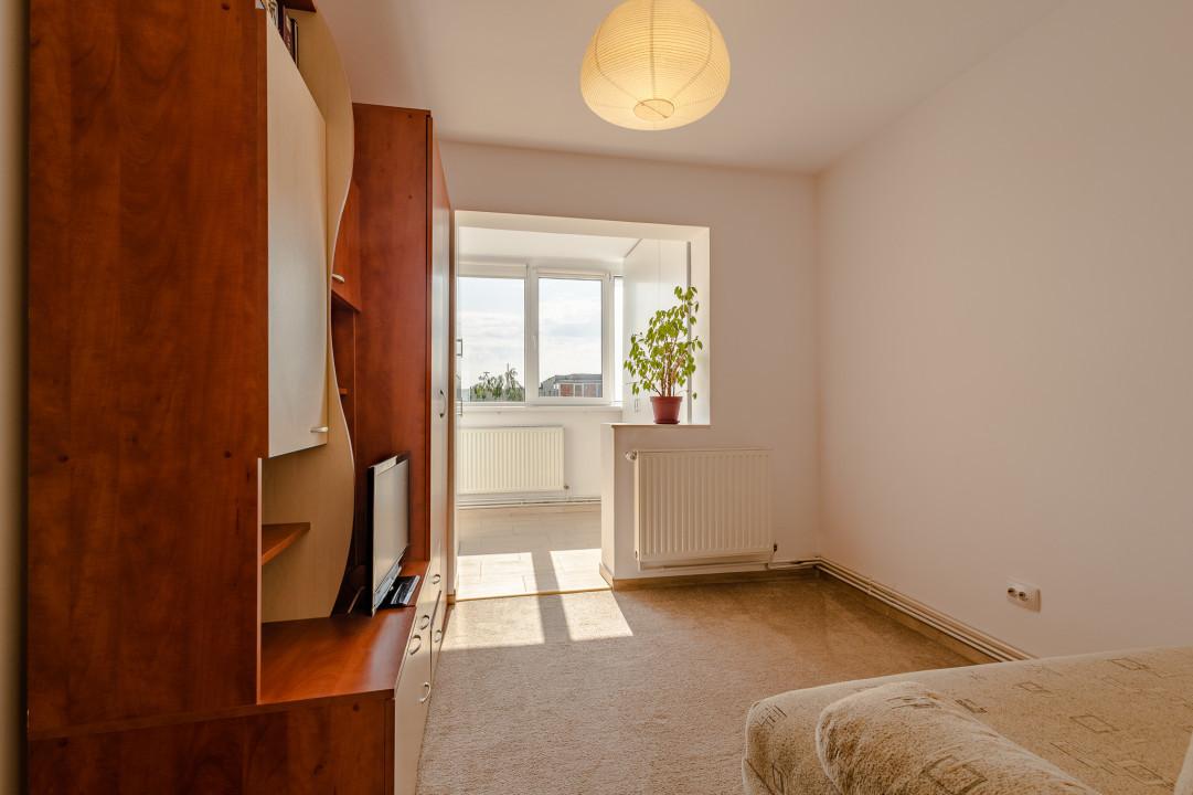 REZERVAT-Apartament cu 3 camere: Luminozitate și design modern