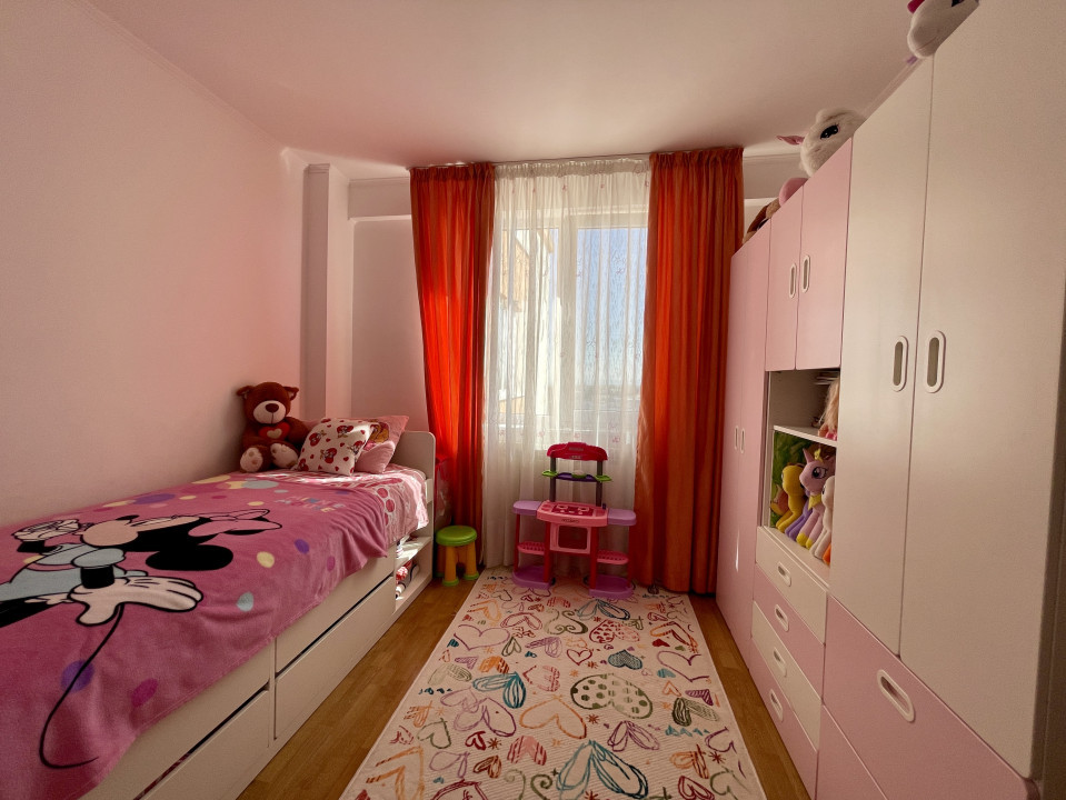 Apartament 3 camere strada Apollo