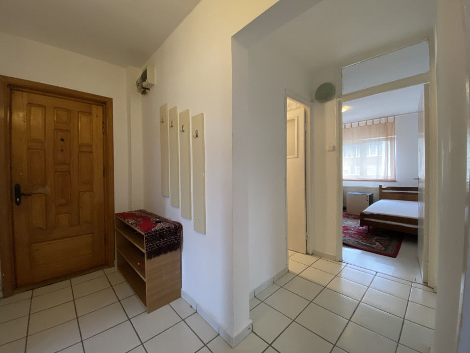 Apartament cu 3 camere Zona Bartolomeu