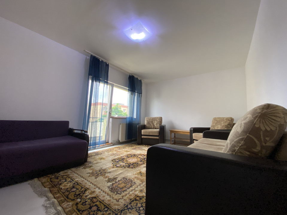 Apartament cu 3 camere Zona Bartolomeu